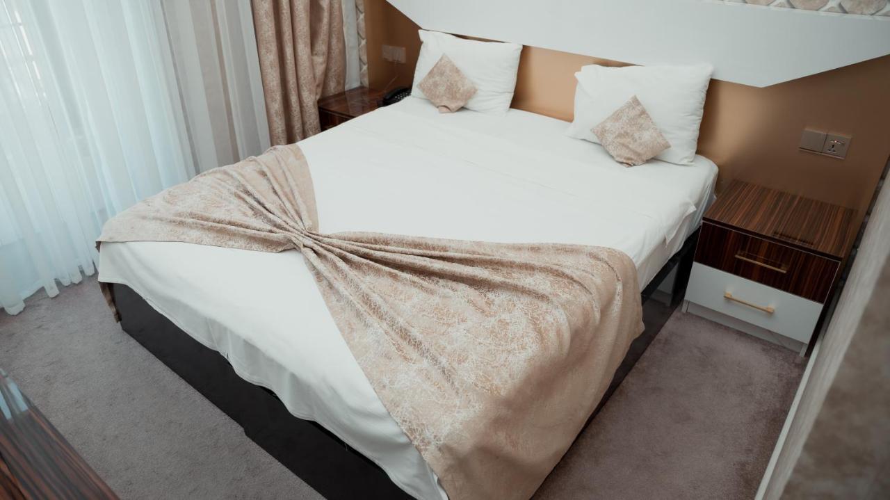 Dionis Hotel บากู ภายนอก รูปภาพ
