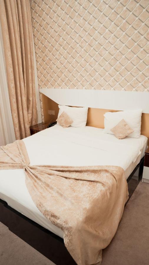 Dionis Hotel บากู ภายนอก รูปภาพ